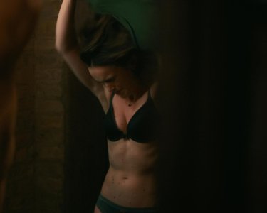 elizabeth_henstridge_Suspicion 2.jpg