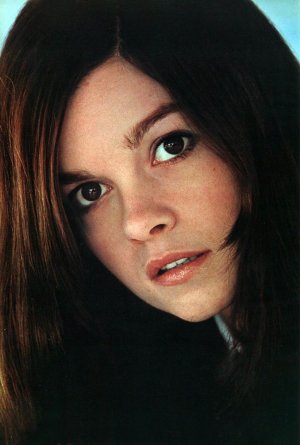 Genevieve Bujold (3).jpg