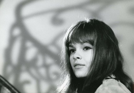 Genevieve Bujold (5).jpg