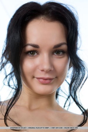 josephine-presenting-josephine-15 thefappeningblog.com.jpg