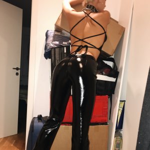 TheFappeningBlog.com - Katie Kuips Nude & Sexy 38.jpg