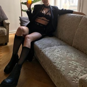 TheFappeningBlog.com - Katie Kuips Nude & Sexy 84.jpg