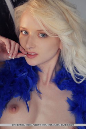 nika-n-bidean-15 thefappeningblog.com.jpg