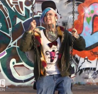 Screenshot_20250512_110444_Video Player.jpg