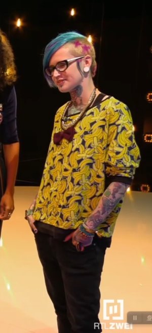 Screenshot_20250512_155832_Video Player.jpg