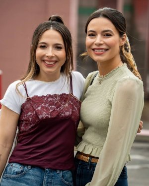 Miranda Cosgrove (2).jpg