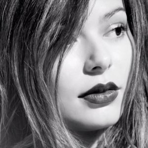 Miranda Cosgrove (8).jpg