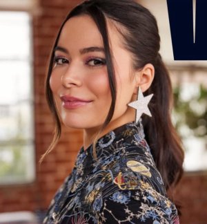 Miranda Cosgrove (19).jpg