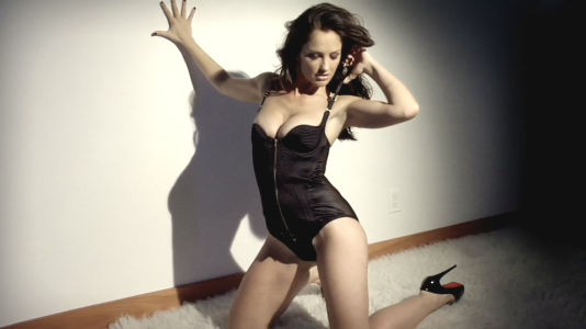 Minka Kelly - Esquire snapshot9.png