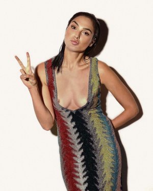 Gal Gadot - Glamour UK 2017 Outake.jpg