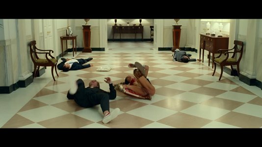 Gal Gadot - Wonder Woman 1984   XDmfE7Qy_o fake.jpg