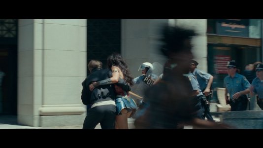 Gal Gadot - Wonder Woman 1984   zj3OlGEQ_o.jpg