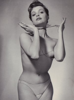 Nadja Tiller (28).jpg