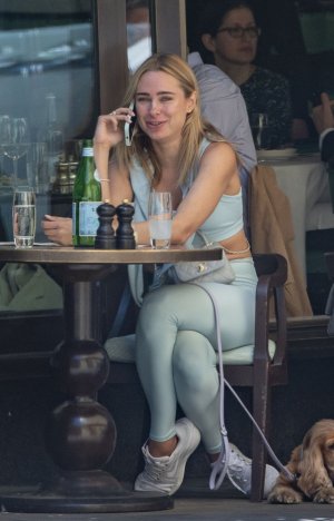 kimberley-garner-out-for-lunch-at-cecconi-s-in-london-05-15-2025-6.jpg kimberley-garner-out-for-lunch-at-cecconi-s-in-london-05-15-2025-6.jpg