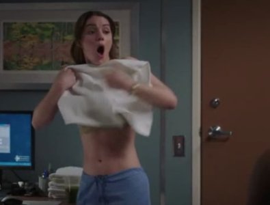 Adelaide Kane - Greys Anatomy s21ep18 screencap 8.jpg