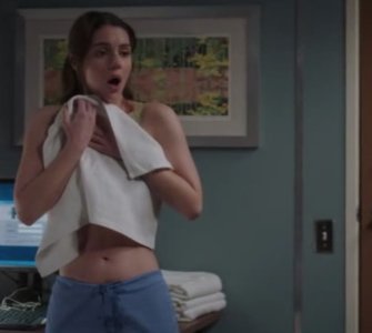 Adelaide Kane - Greys Anatomy s21ep18 screencap 9.jpg