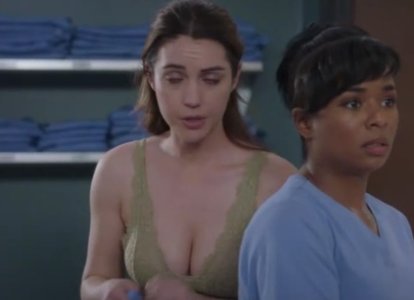 Adelaide Kane - Greys Anatomy s21ep18 screencap 16.jpg