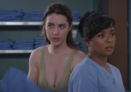 Adelaide Kane - Greys Anatomy s21ep18 screencap 17.jpg