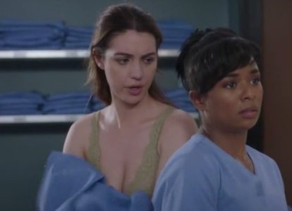 Adelaide Kane - Greys Anatomy s21ep18 screencap 18.jpg