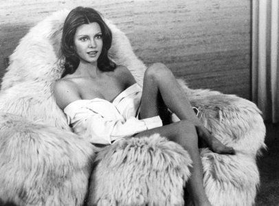 Victoria Principal 1970s - N6v6wv9dBi1rj28rmo1.jpg