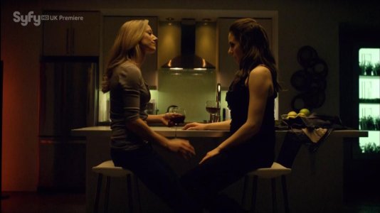 Anna Silk Girl Girl Sexiness Lost Girl S03E04 4.jpg