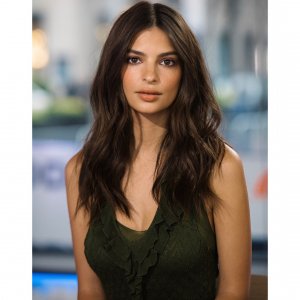 TheFappeningBlog.com - Emily Ratajkowski 2.jpg