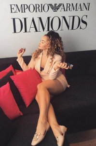 ella-eyre-c-instagram-f66482a9c813162bc3d1d4d8865e9a510a3959.jpeg