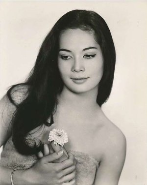 Nancy Kwan (4).jpg
