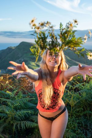 0001-05 thefappeningblog.com.jpg