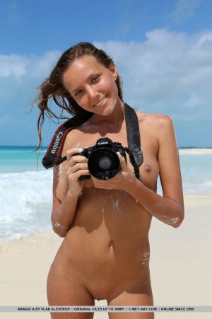 mango-a-layimi-05 thefappeningblog.com.jpg