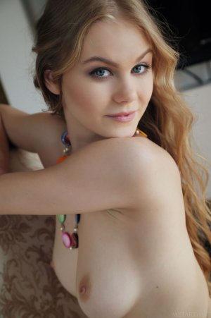 0001-20 thefappeningblog.com.jpg