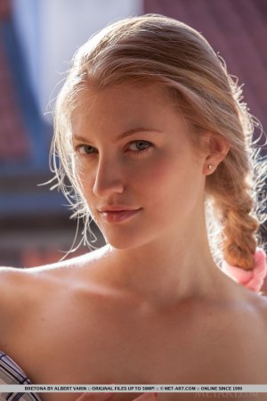 bretona-unveils-her-tight-pussy-and-sweet-ass-01 thefappeningblog.com.jpg