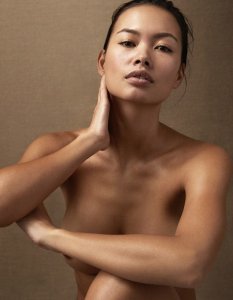 TheFappeningBlog.com - Jennifer Berg Topless 1.jpg