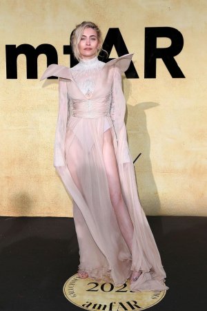 paris-jackson-at-31st-amfar-gala-in-cannes-05-22-2025-3.jpg