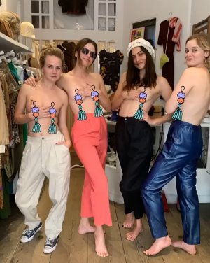 _48_with Secret Circle cast.jpg