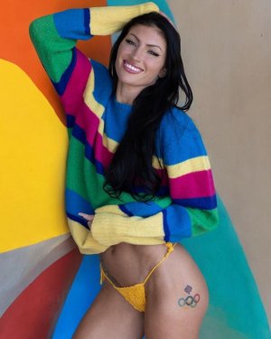 Anicka Newell Canadian Pole Vaulter.jpg