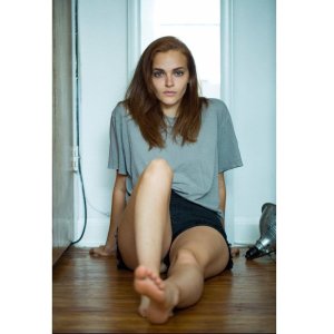 Madeline-Brewer-Feet-2971796.jpg