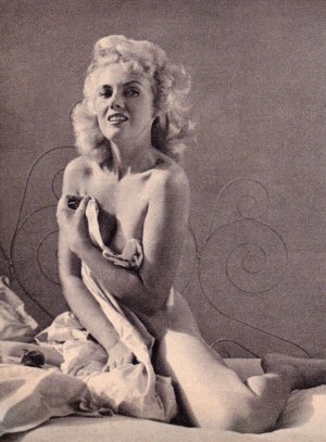 Bunny Yeager (10).jpg