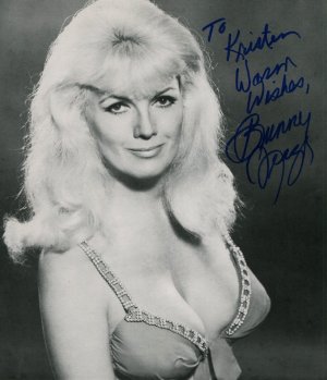 Bunny Yeager (12).jpg