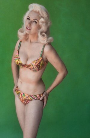 Bunny Yeager 008.jpg