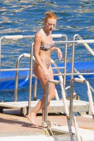 anna-ermakova-in-bikini-in-monaco-05-26-2025-0.jpg