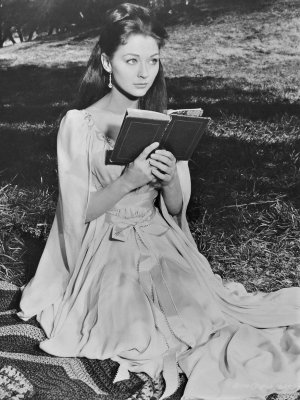 Christine Kaufmann 34.jpg