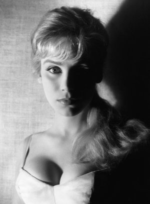 Estella Blain (6).jpg