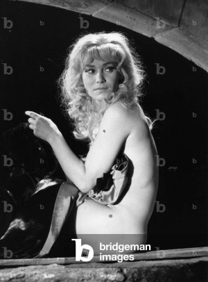 Estella Blain (9).jpg