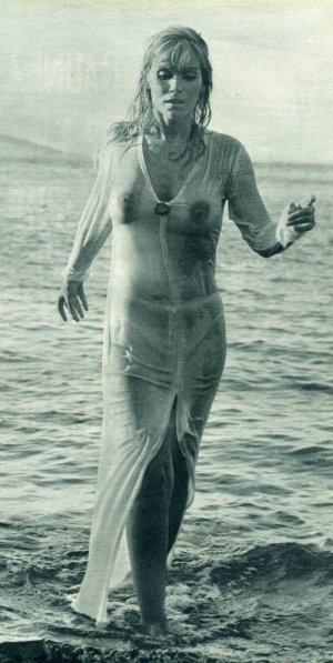 Estella Blain (18).jpg