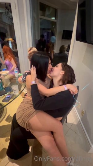 Alinity_Fandy_Lesbian_French_Kiss_PPV_Onlyfans_Video_Leaked-OJTMDV.jpg