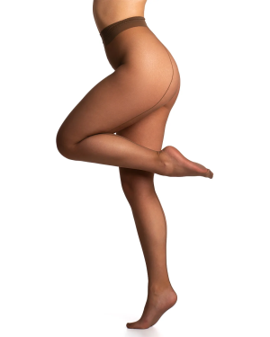 kamila janicka model  (5).png