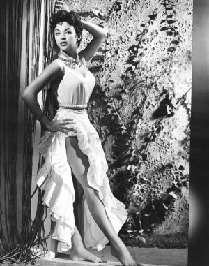 Rita Moreno - Oobbgu5H181s7ovwxo2.jpg