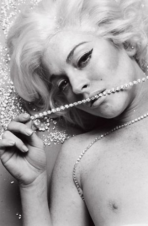 Linsay Lohan - NY Mag Topless5.jpg