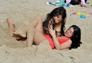 TheFappeningBlog.com - Simone Reed and Chrissie Wunna Sexy & Topless 13.jpg